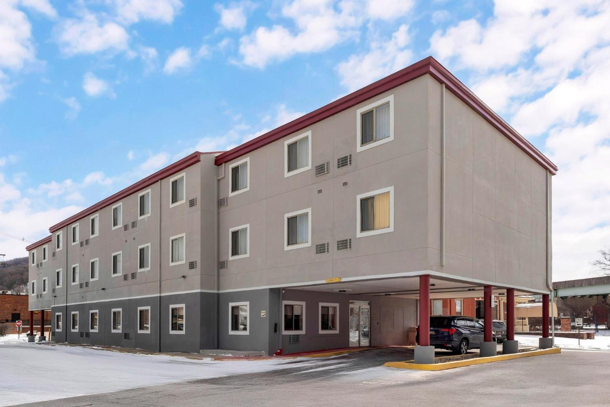 Red Roof Inn Johnstown Eksteriør billede